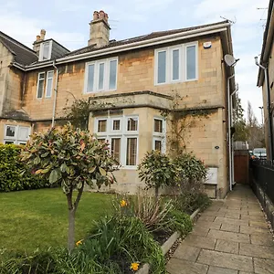 33 Crescent Gardens Bath